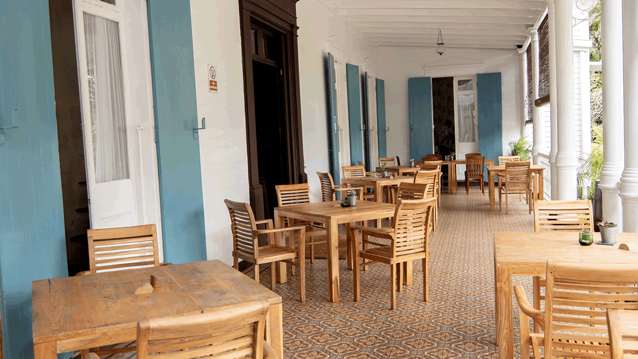 Brunch at Les Aubineaux Restaurant