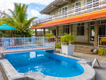 Oasis Vacances Guesthouse – Rodrigues — Half board + 1 full day tour — 2–3 Pax