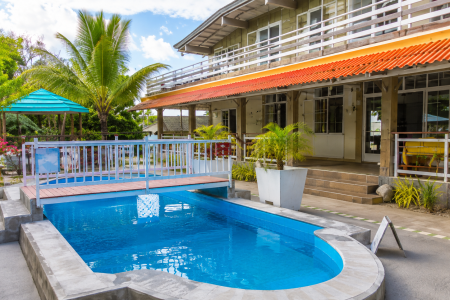 Oasis Vacances Guesthouse – Rodrigues — Half board + 1 full day tour — 2–3 Pax