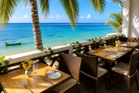 Le Récif Guest House — Half board + 2 full day tours — 7–10 Pax