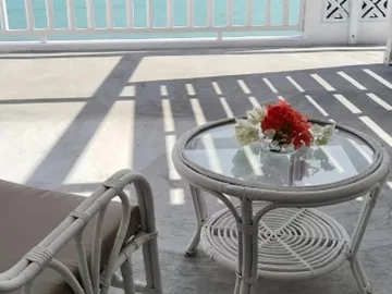Le Récif Guest House — Half board + 1 full day tour + Île aux Cocos (with lunch) — 4–6 Pax