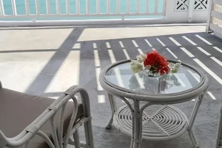 Le Récif Guest House — Half board + 1 full day tour + Île aux Cocos (with lunch) — 4–6 Pax