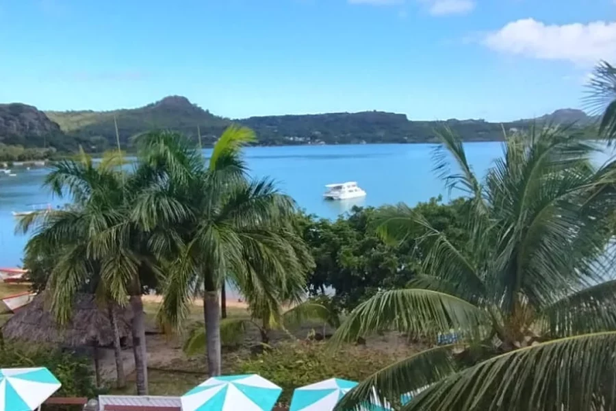 Oasis Vacances Guesthouse – Rodrigues — Half board + 1 full day tour + Île aux Cocos (with lunch) — 7–10 Pax